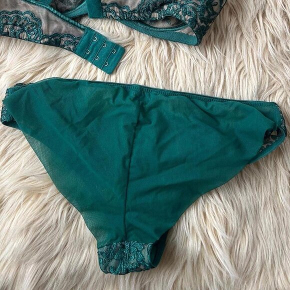 I.D SARRIERI LINGERIE SET 32D Small - Picture 4 of 6